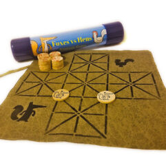 Foxes vs. Hens - Board Game